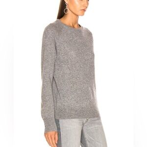 Equipment Femme Sloane 100% cashmere luxurious classic crewneck sweater